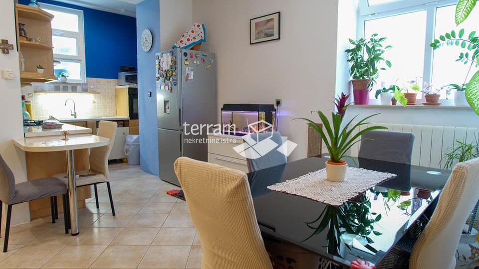 Istra, Pula, centar, 78m2, renovirano, PLIN!!