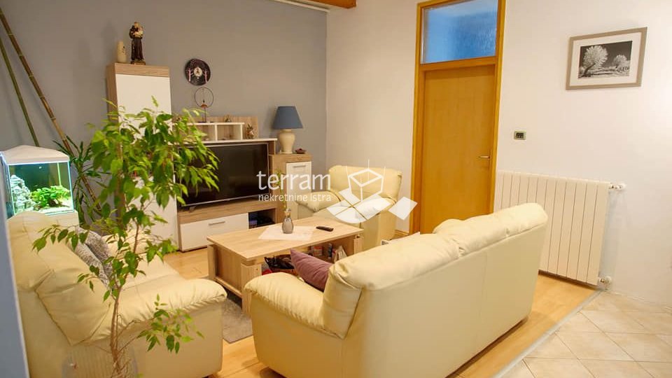 Istra, Pula, centar, 78m2, renovirano, PLIN!!