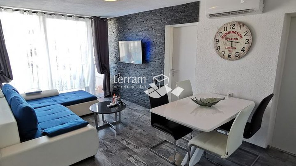 Pula, stan 64m2, širi centar, 3. kat, renovirano, namješteno!!