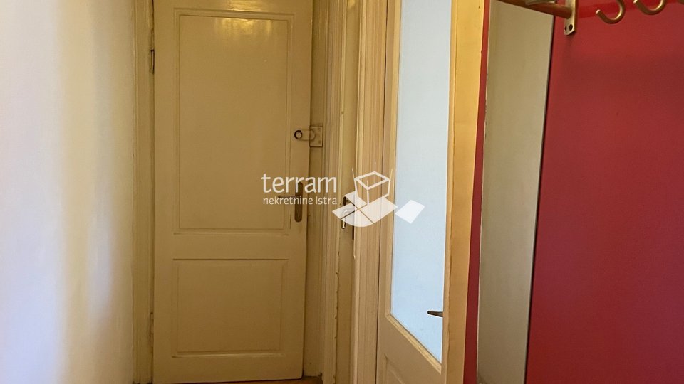 Pula, center, three bedroom apartment in a top location