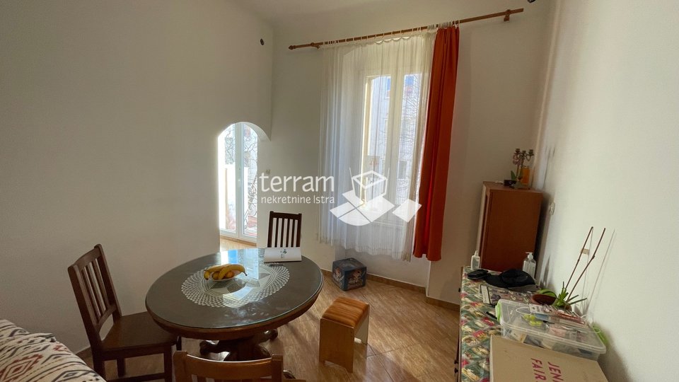 Pula, Stoja apartment on the 1st floor with balcony