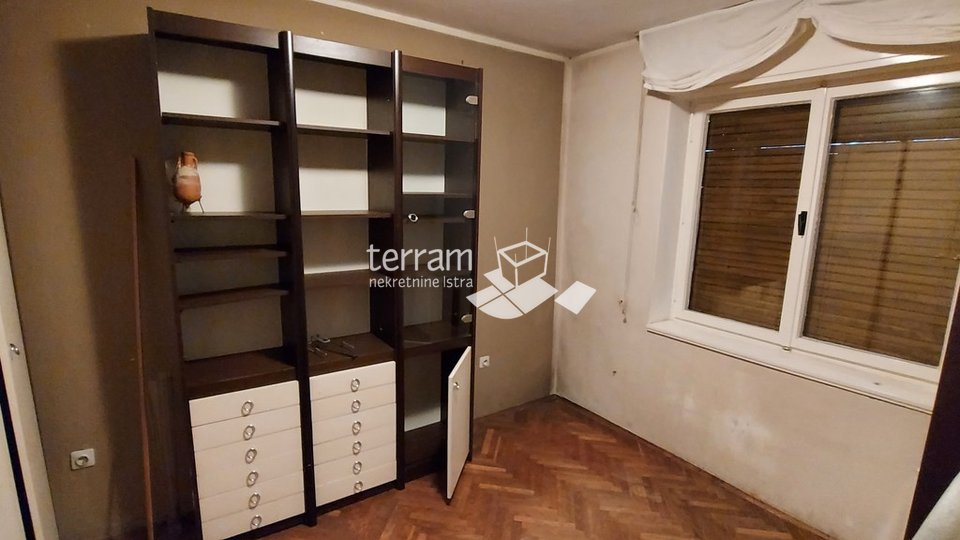 Istra, Pula, Šijana,  prizemlje trosoban stan 80m2 s garažom