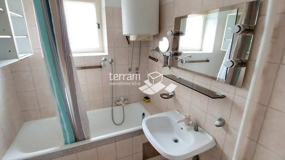 Istra, Pula, Šijana,  prizemlje trosoban stan 80m2 s garažom