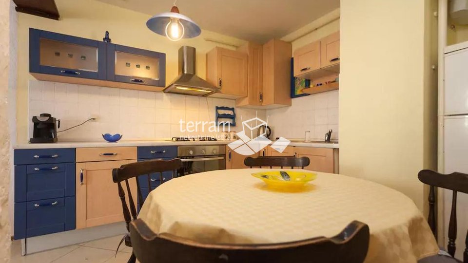 Istria, Pula, Veruda apartment 52m2 third floor 400 meters from the sea