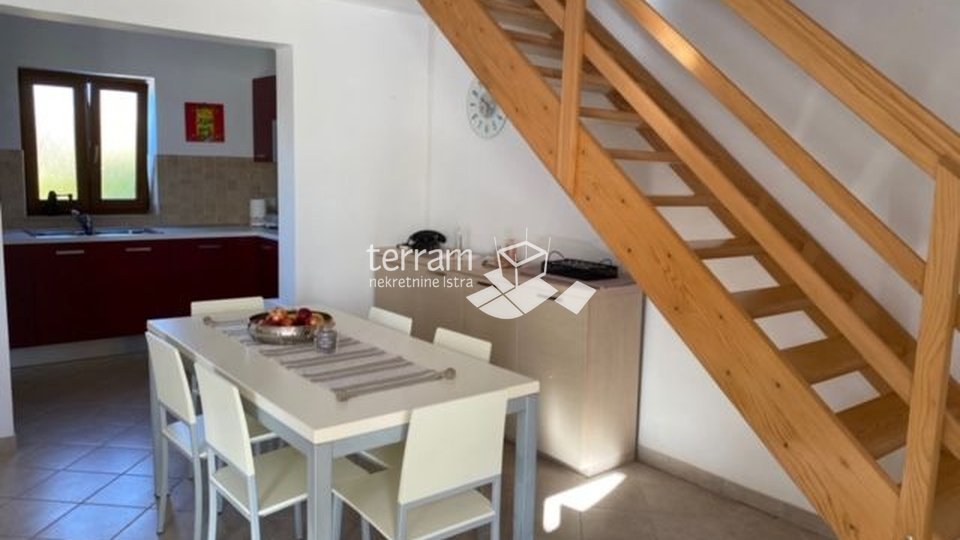 Istria, Medulin, surroundings, house 100m2, 3 bedrooms, garden 100m2, furnished, parking !!