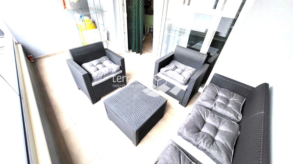 Istra, Pula, Veli vrh, 52m2, I. kat, komplet namješteno, NOVO!!