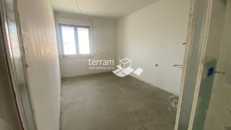 Istria, Medulin, Banjole surroundings, apartment 82m2, 1st floor, 2 bedrooms + living room, parking, close to the sea, NEW !!!!