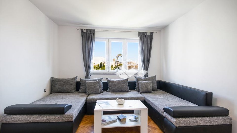Istrien, Pula, Stoja, Wohnung 55m2, 1 Schlafzimmer + Badezimmer, renoviert, möbliert, am Meer!!