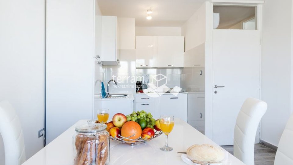 Istria, Pula, Stoja, apartment 55m2, 1 bedroom + bathroom, renovated, furnished, near the sea!!