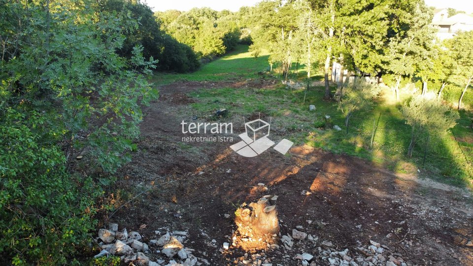 Istria, Marčana, building land 878m2 and agricultural land 1503m2 for sale as a whole