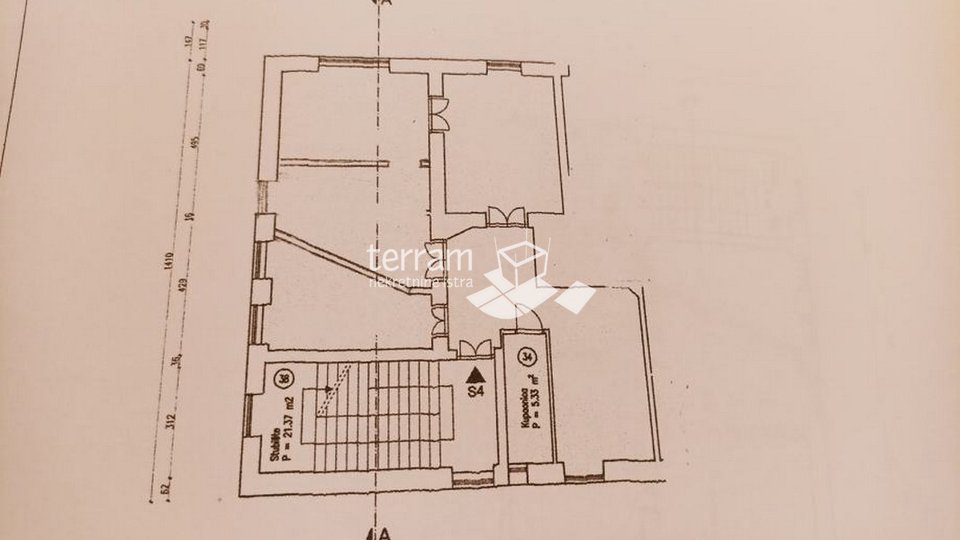 Istria, Pula, Veruda, apartment Austro-Hungarian construction 111.63m2, for sale
