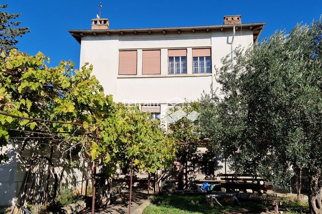 Istrien, Pula, Vidikovac Villa 200m2 mit Garten zu verkaufen