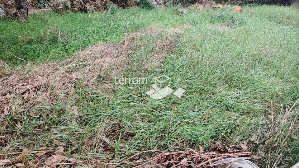 Istria, Medulin, Pomer, building plot with old house 602m2, TOP LOCATION!!, sale