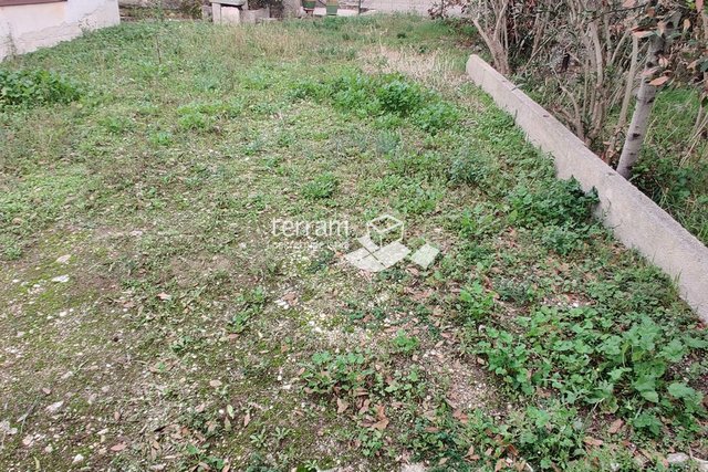 Istria, Medulin, Pomer, building plot with old house 602m2, TOP LOCATION!!, sale