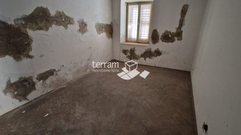 Istra, Pula, Centar, stan 49m2, prizemlje, za adaptaciju prodaja