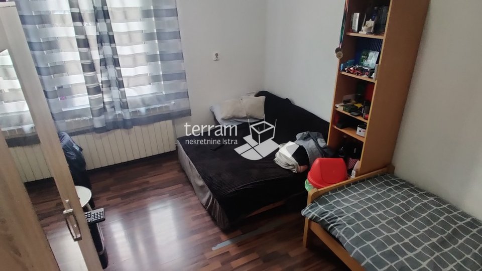 Istria, Pula, Punta, third floor apartment 122.72 m2, for sale
