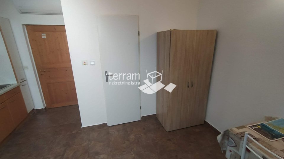Istria, Pula, Center, apartment IV. floor attic 49.5m2, strict center, for sale