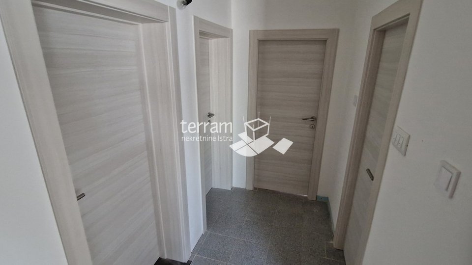 Istria, Pula, Gregovica, house floor, first floor apartment 134m2 with yard 400m2