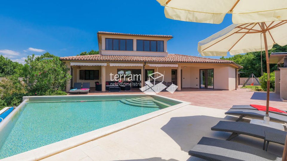 Istria, Ližnjan, Šišan, house with pool, 270m2, 4 bedrooms, furnished!! Sale