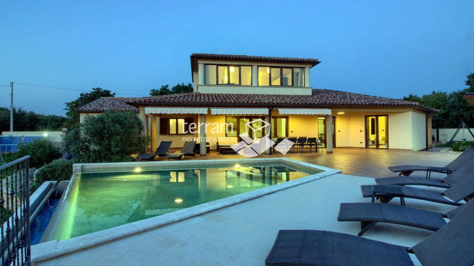 Istra, Ližnjan, Šišan, kuća sa bazenom, 270m2, 4SS+DB, namješteno!! Prodaja