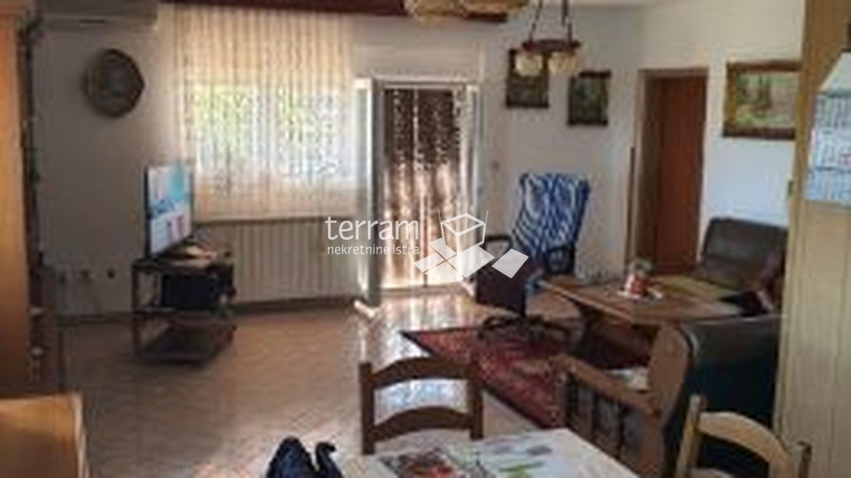 Istria, Pula, Štinjan, house with 2 apartments and office space, 400m2!! Sale