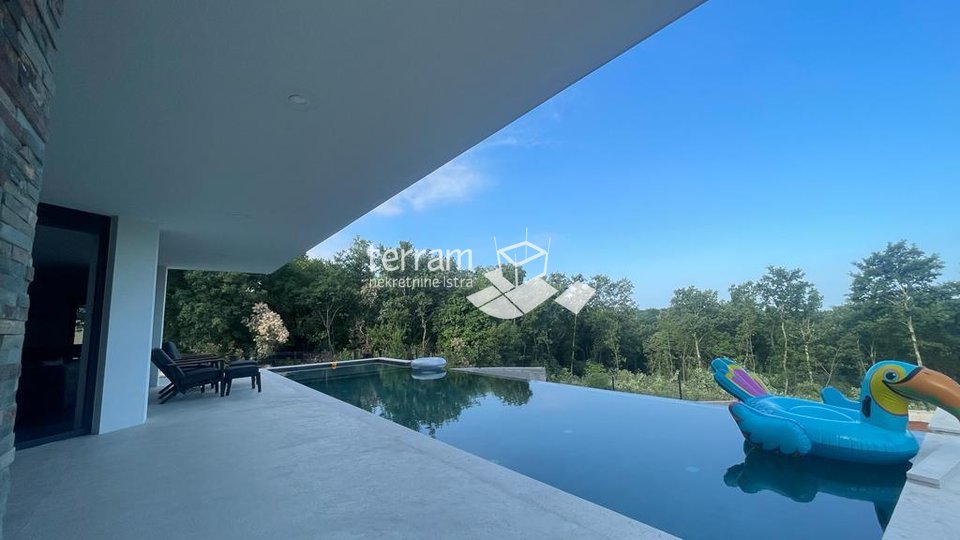 Istrien, Buje, schöne Villa mit Pool, 250m2, 4 Schlafzimmer, NEU !!