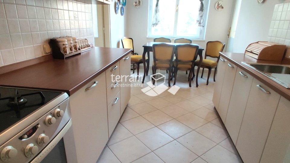 Istria, Pula, Veruda, apartment 2nd floor 89.61m2, for sale