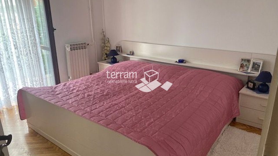 Istra, Pula, Kaštanjer, kuća 300m2, dva stana+poslovni prostor, useljivo!!