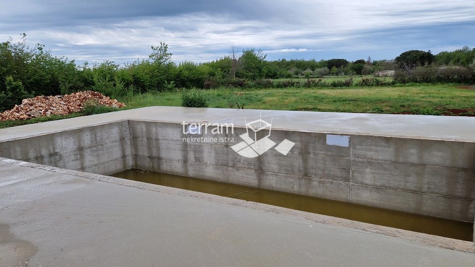 Istria, Loborika, house 165m2, pool 32m2 with garden 895m for sale
