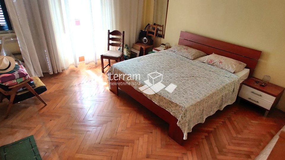Istria, Pula, Center, apartment 89.62m2, first floor, sea view, for sale