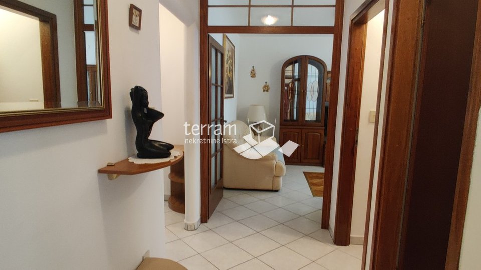 Istra, Rovinj, samostojeća kuća 306m2 s velikom okućnicom od 3000m2, TOP LOKACIJA!!, prodaja