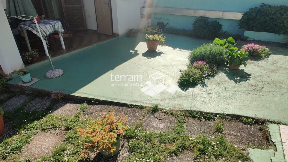 Istria, Pula, Vidikovac, end terraced house 242.23 m2 with garden 472m2, for sale